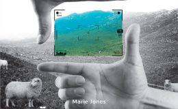 plakat za predstavu dzepovi puni kamenja iz produkcije ludens teatra u režiji franke perković. Glume Domagoj Ikić i Pavle Vrkljan